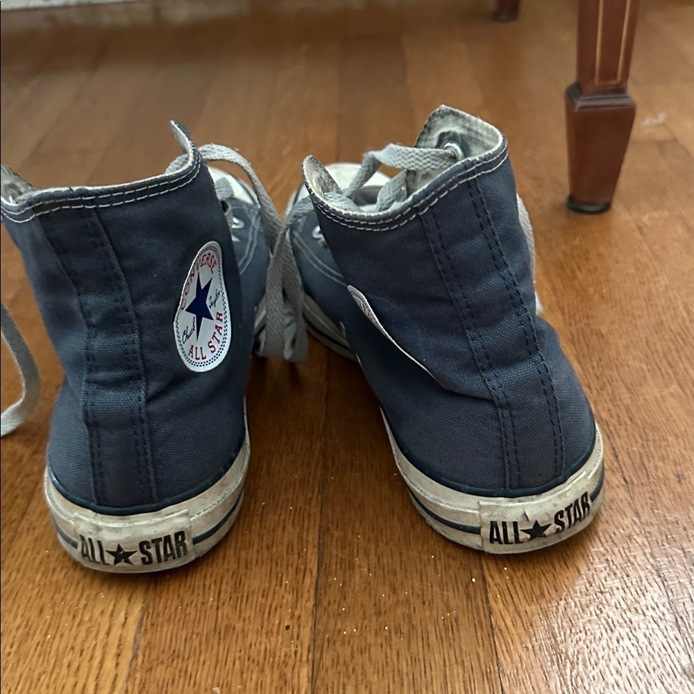Converse - Picture 3 of 5
